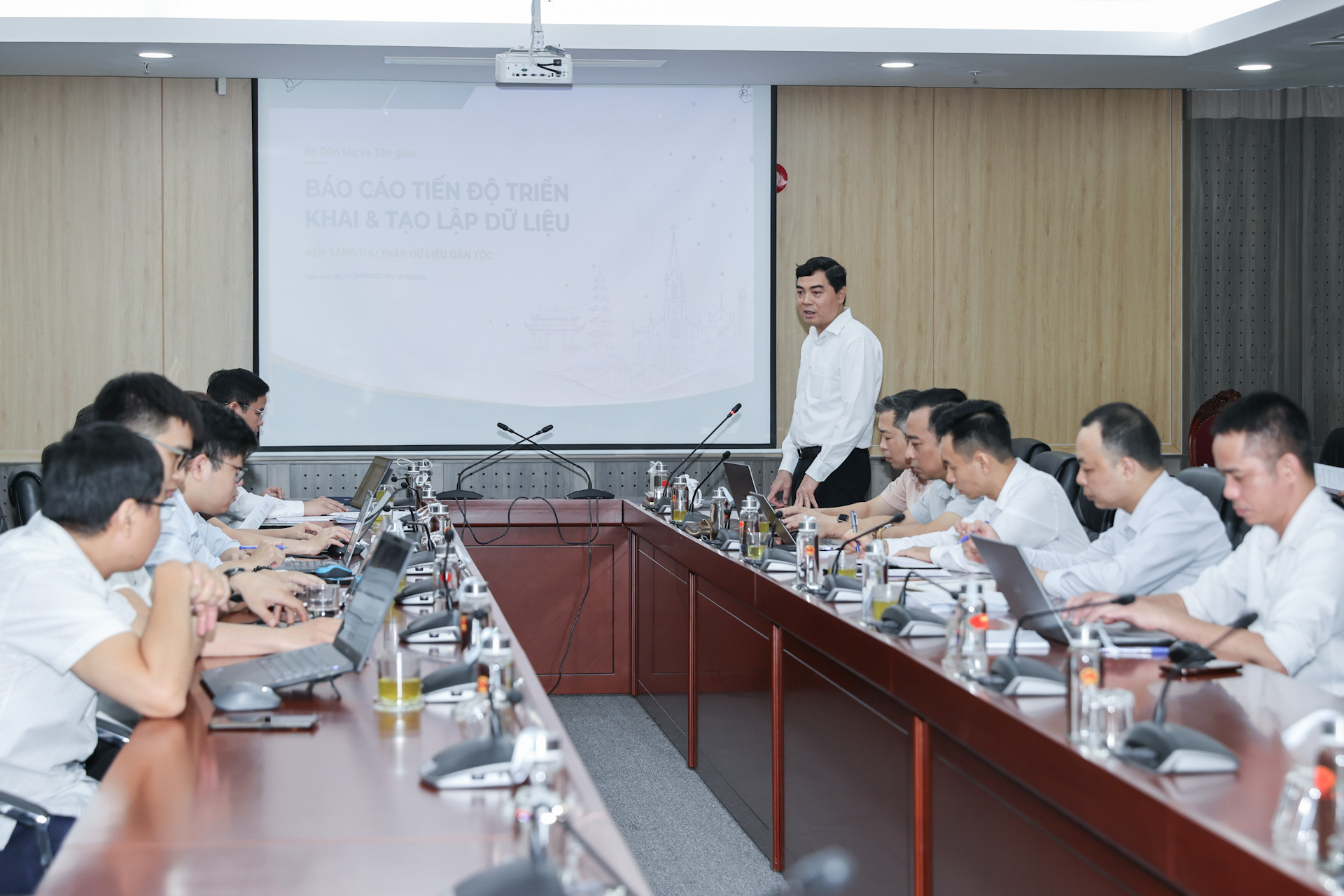 Cơ sở dữ liệu dân tộc phải “đúng, đủ, sạch, sống, thống nhất, dùng chung” 