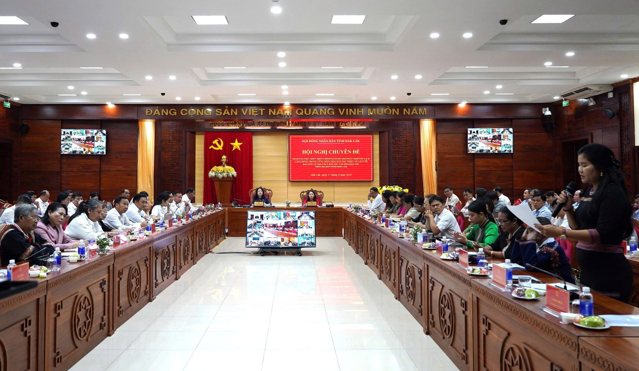 Toàn cảnh hội nghị