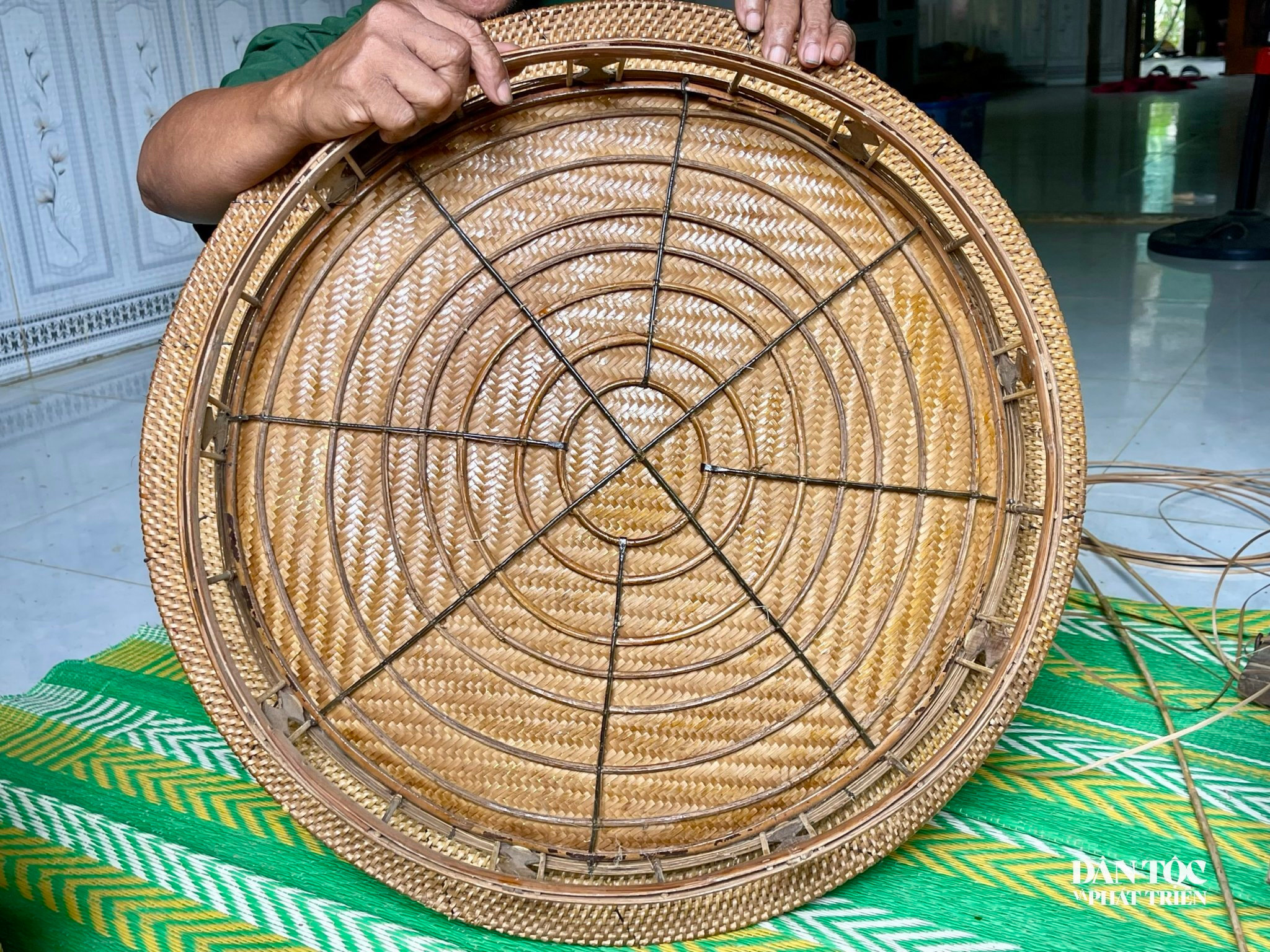chiếc mâm 1
