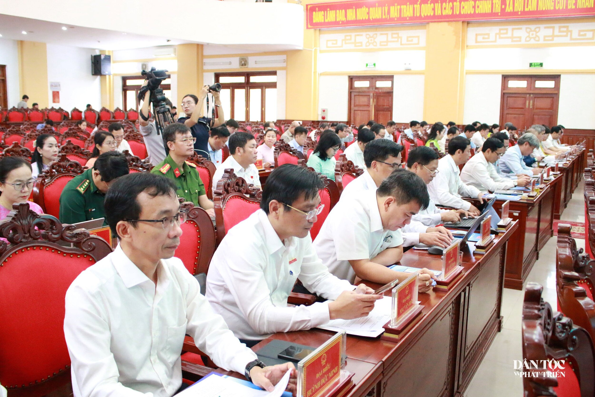 nghị quyết
