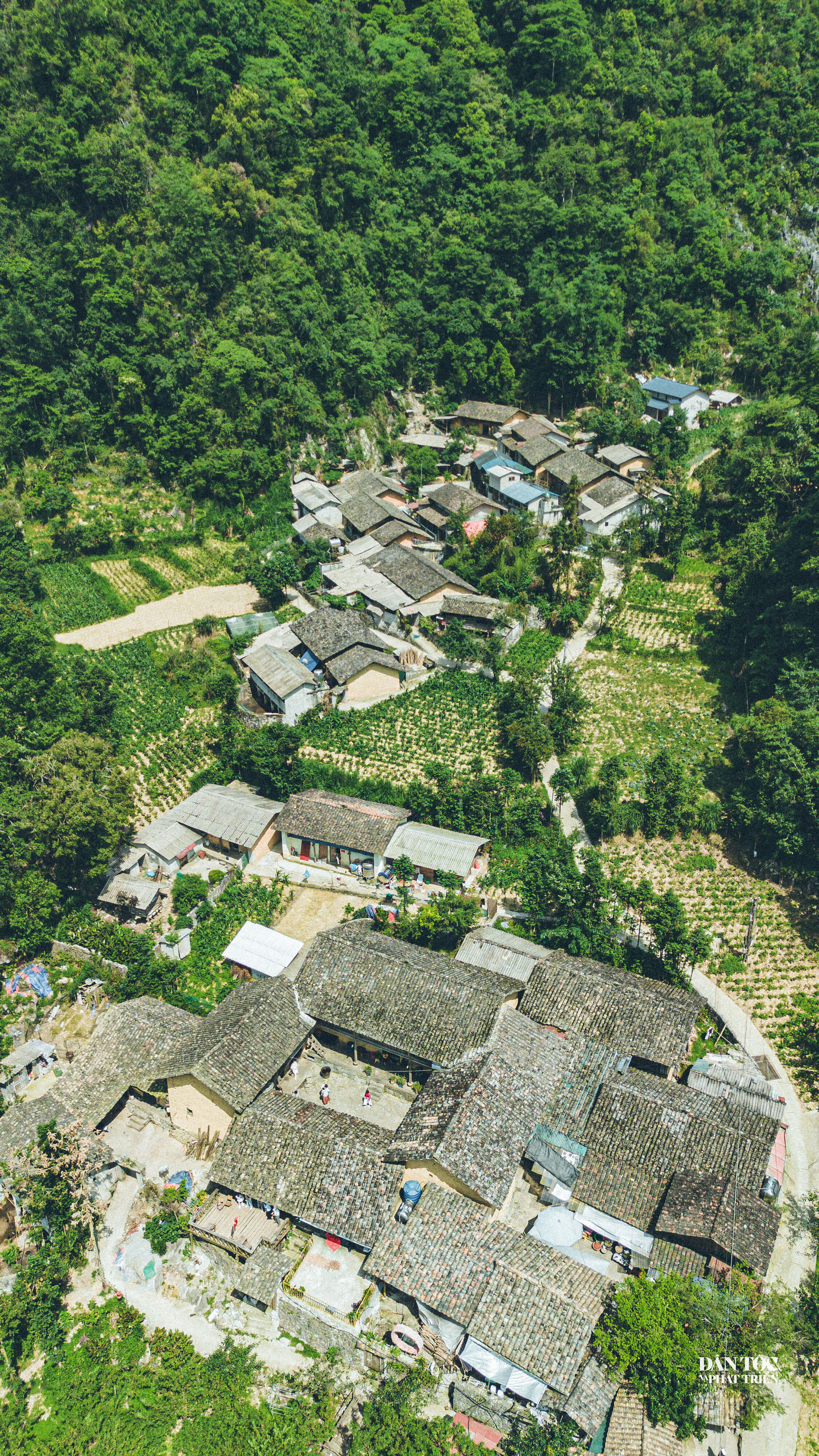 at12345ue_1.jpg