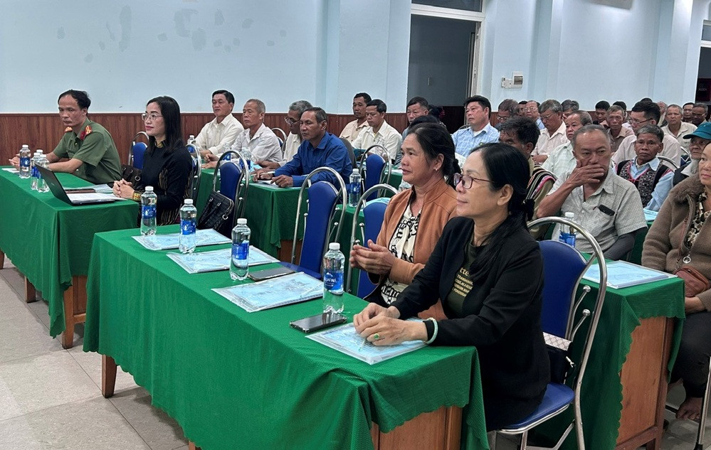 Lâm Đồng chăm lo 883 Người có uy tín bằng nhiều chính sách thiết thực 