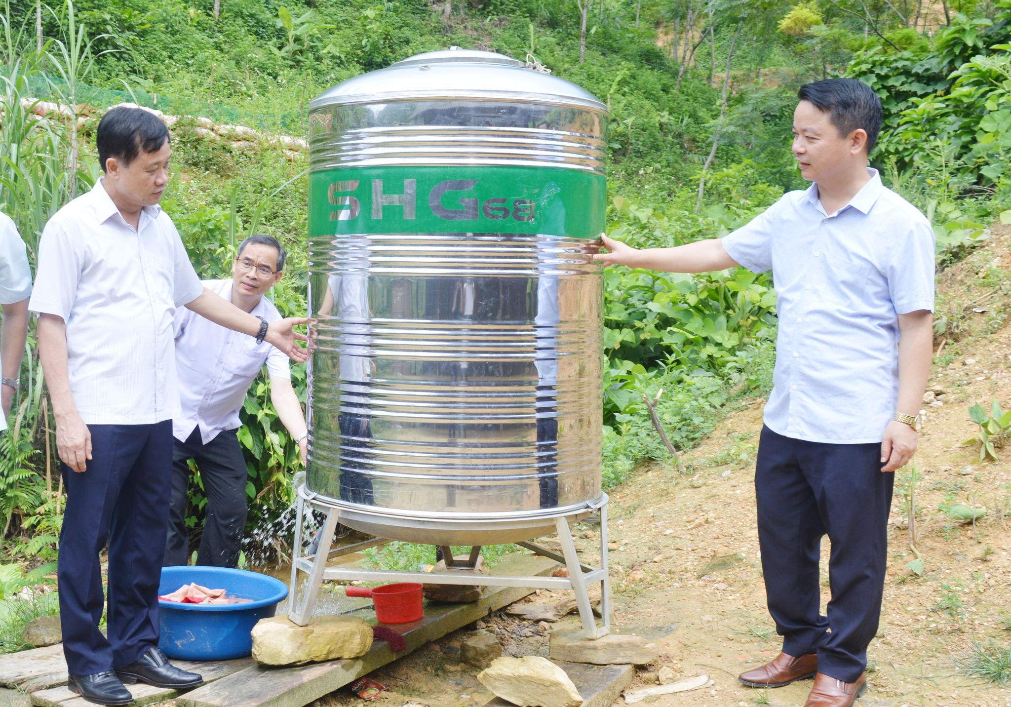 “Cởi trói