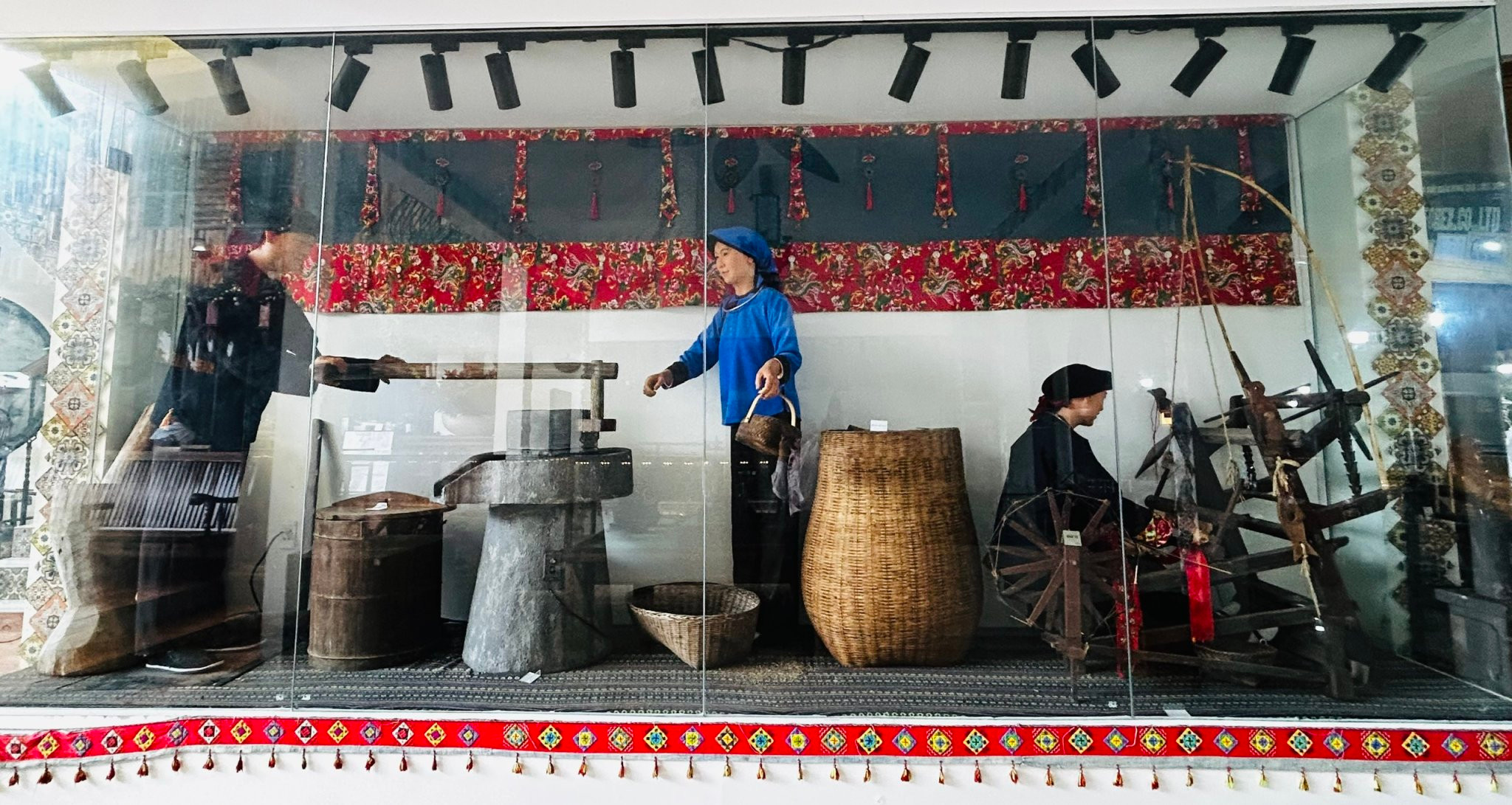 Không gian văn hoá Trạm dừng nghỉ Hoa Hồi không chỉ là điểm dừng chân mua sắm nông sản mà còn là điểm hẹn văn hoá thu hút du khách