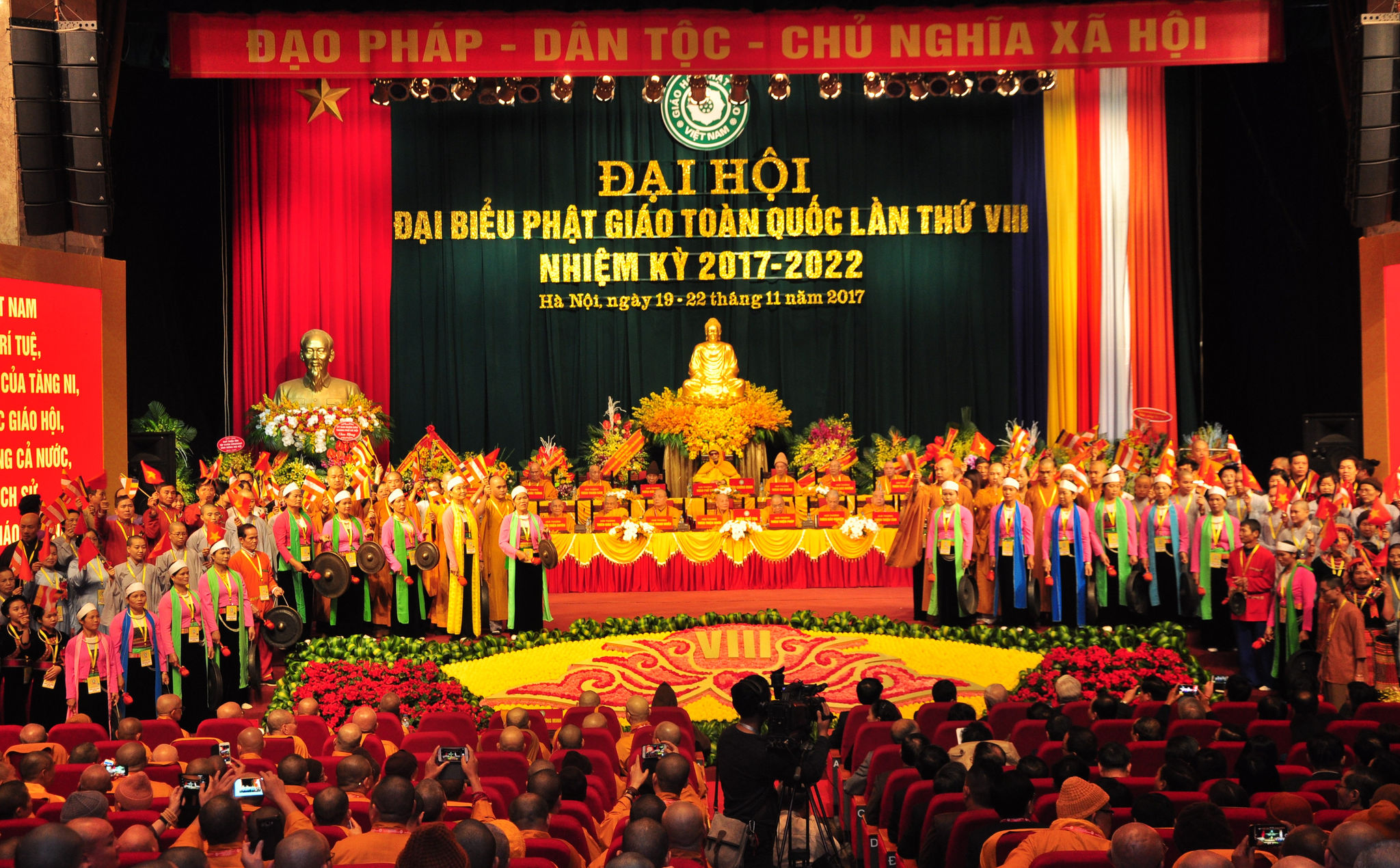 Đại hội 8