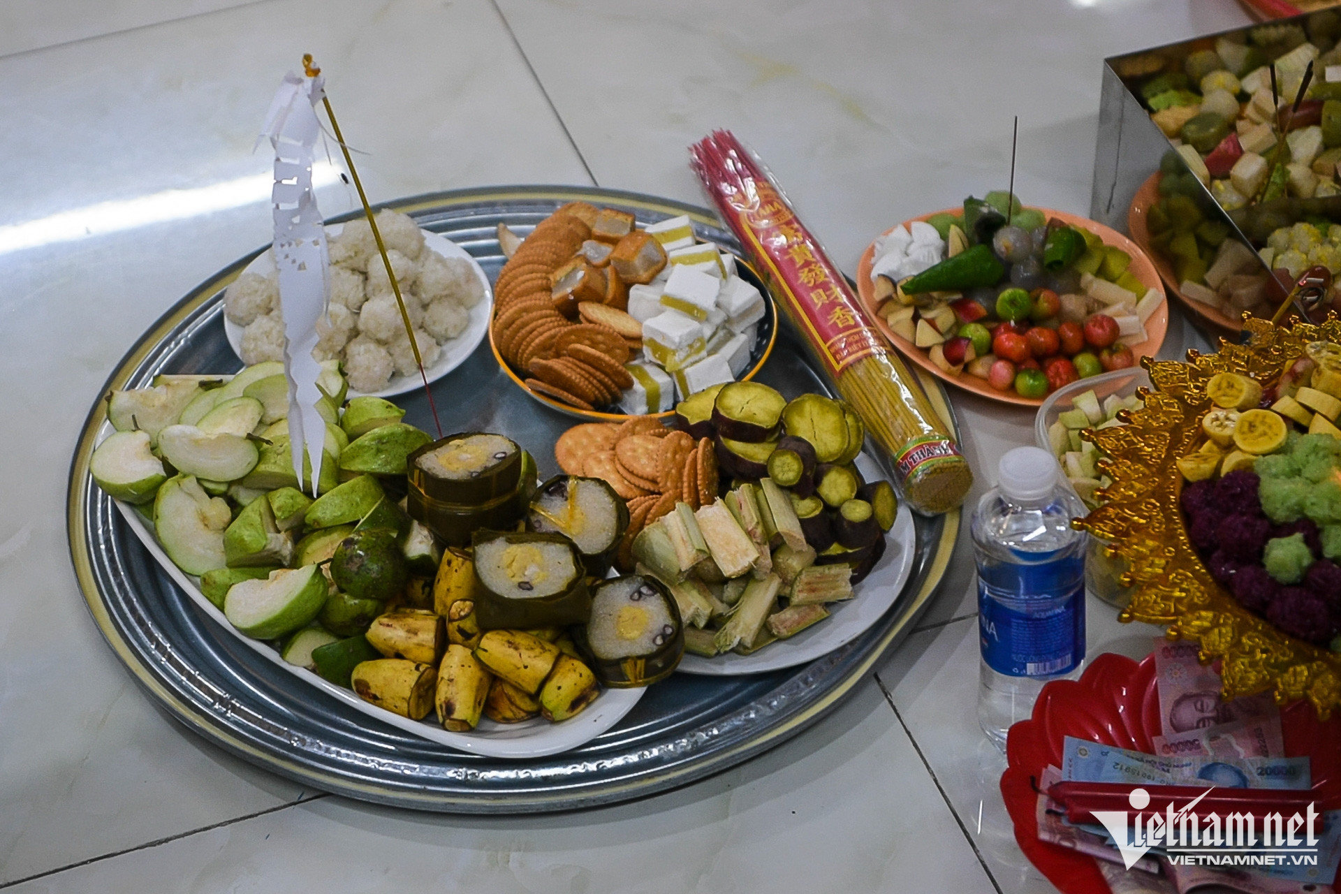 https://static-images.vnncdn.net/vps_images_publish/000001/000003/2026/10/10/w-sen-dolta-khmer-tphcm-nguyen-hue-5-895.jpg