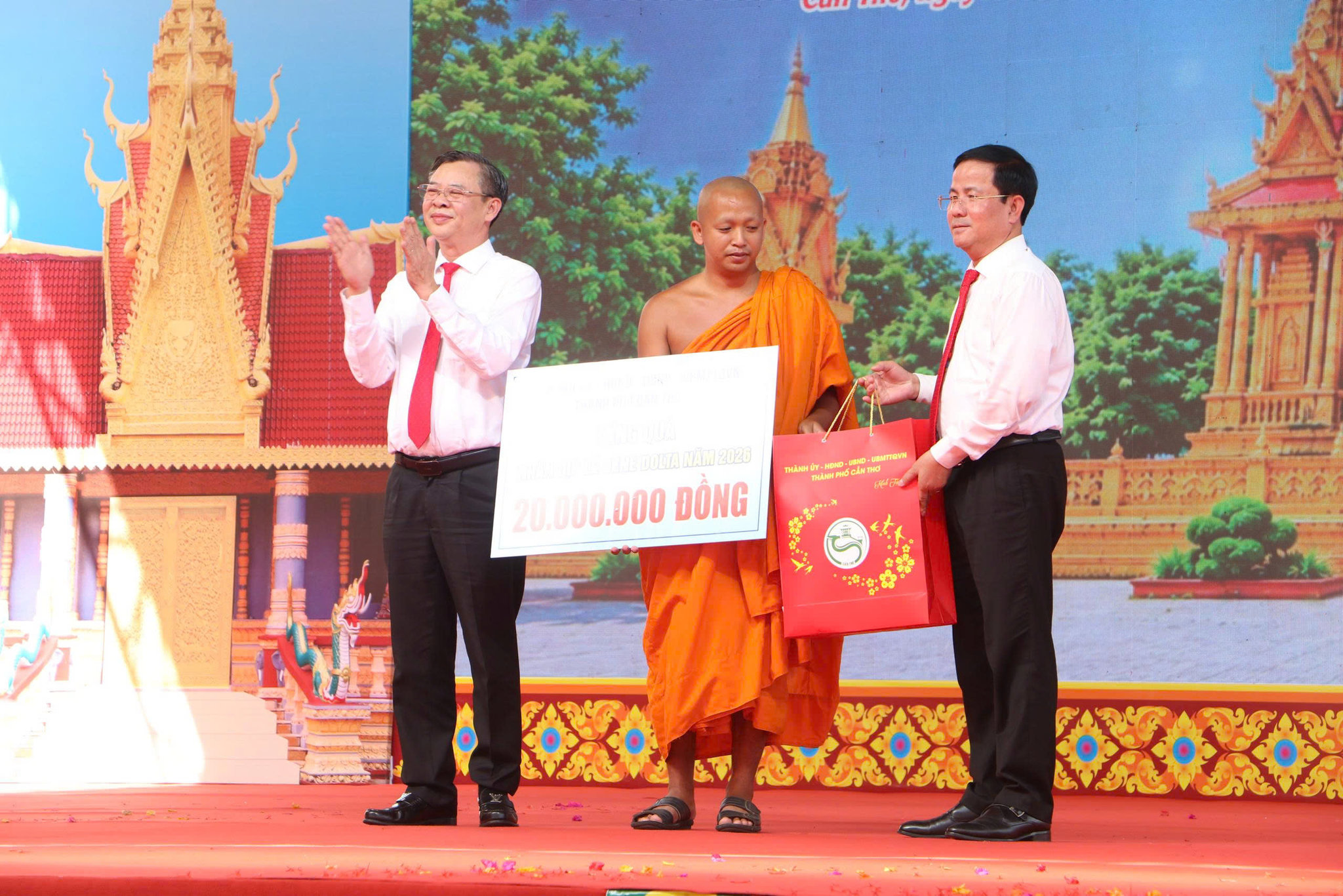 Cần Thơ tổ chức mừng lễ Sene Dolta cho đồng bào Khmer