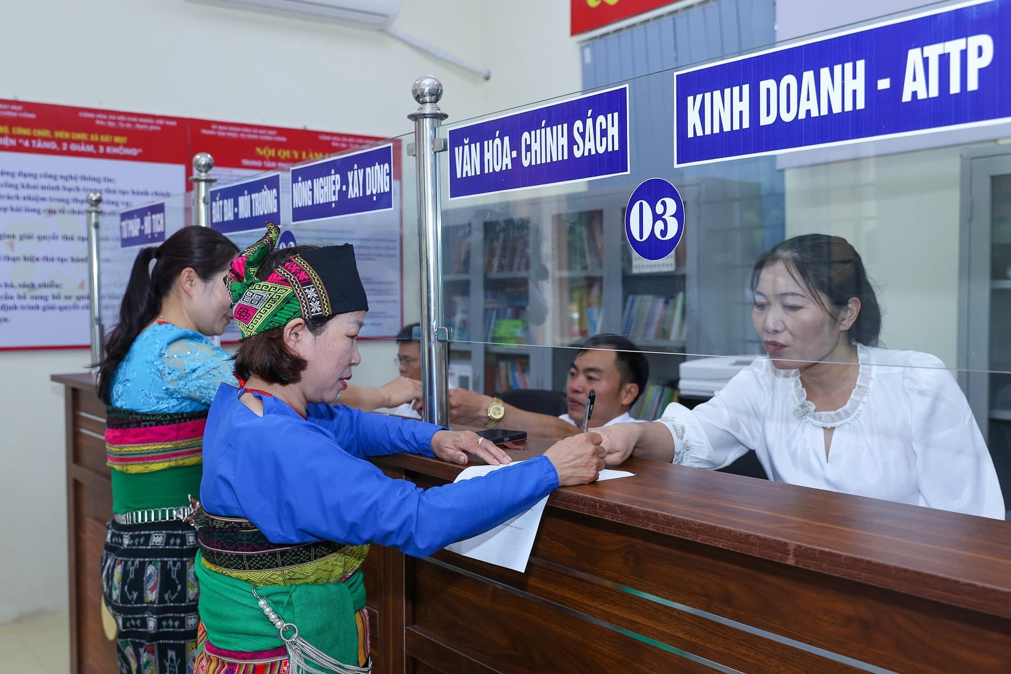 Công tác dân tộc 1