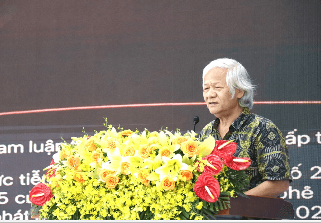 TS. Phan Quốc Anh, nguyên Giám đốc Sở Văn hoá, Thể thao và Du lịch tỉnh Ninh Thuận (cũ) phát biểu tại Hội thảo. Ảnh: X.H