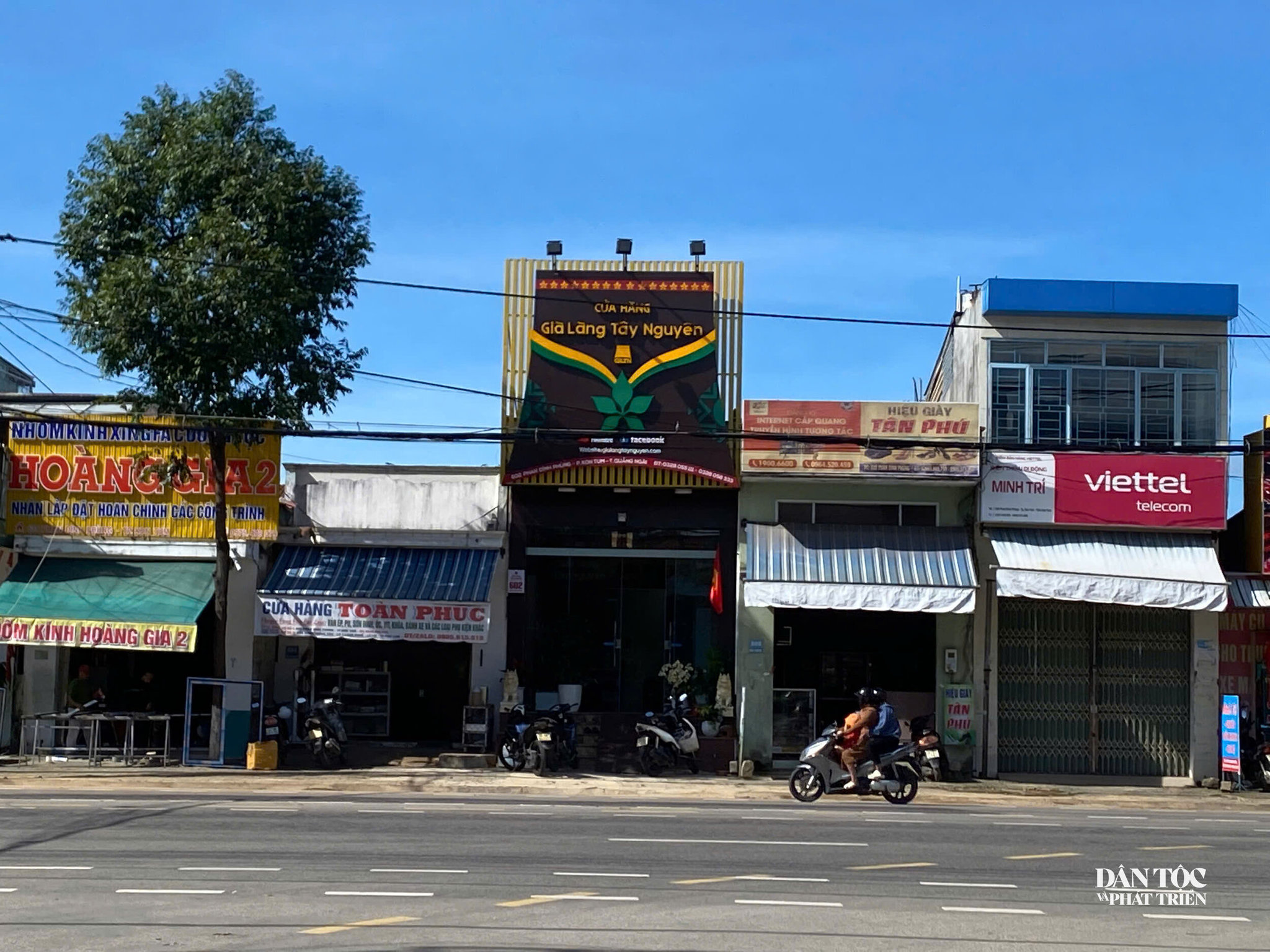 Cửa hàng Già Làng Tây Nguyên, phường Kon Tum, tỉnh Quảng Ngãi. Ảnh: Ngọc Chí