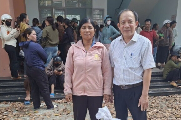 Ngôi trường vùng biên Gia Lai phát gạo, tiền hỗ trợ cho 751 học sinh 