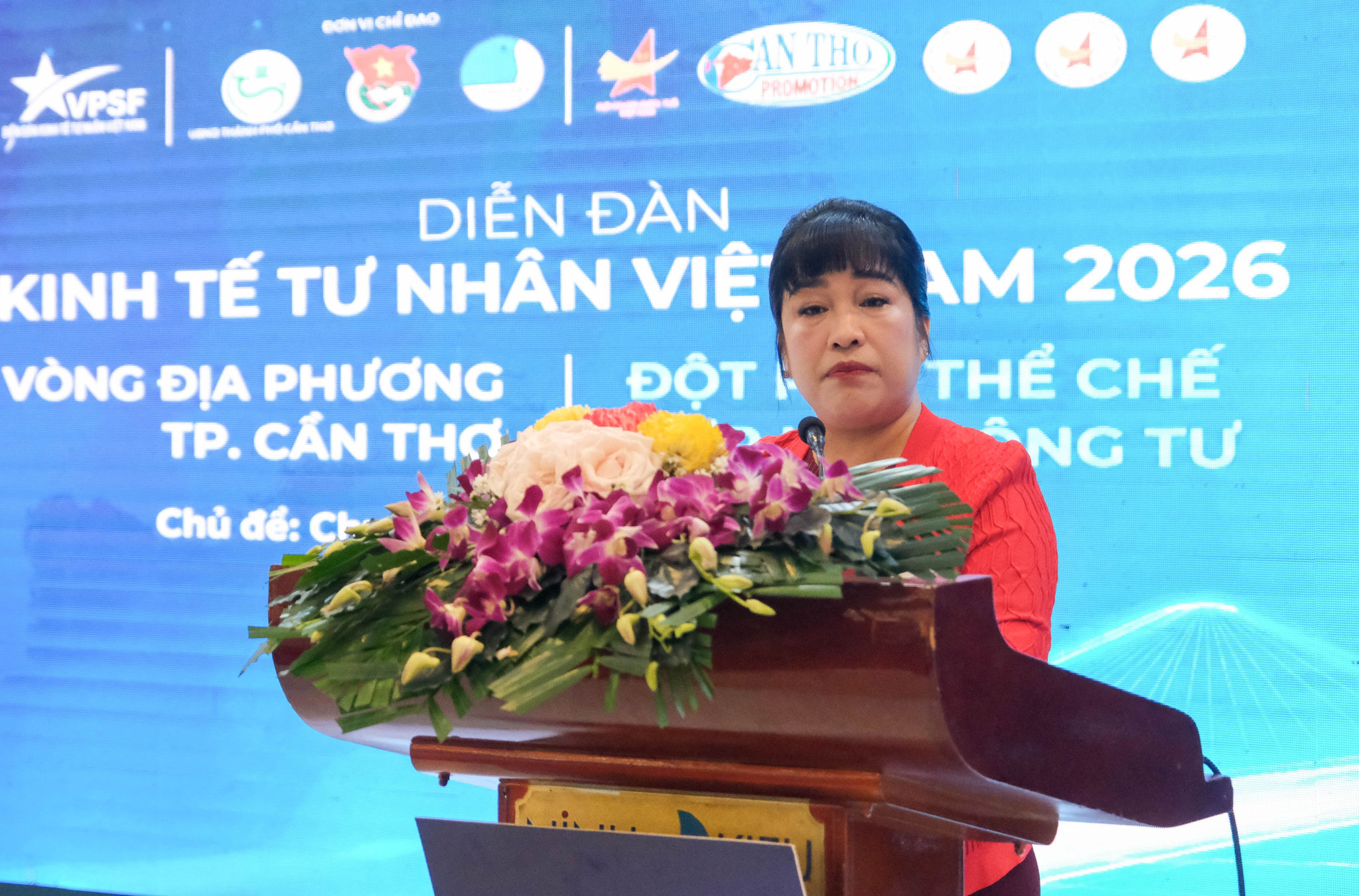 Bà Lưu Thị Thanh Mẫu, Phó Chủ tịch Hội Doanh nhân trẻ Việt Nam, phát biểu tại diễn đàn.