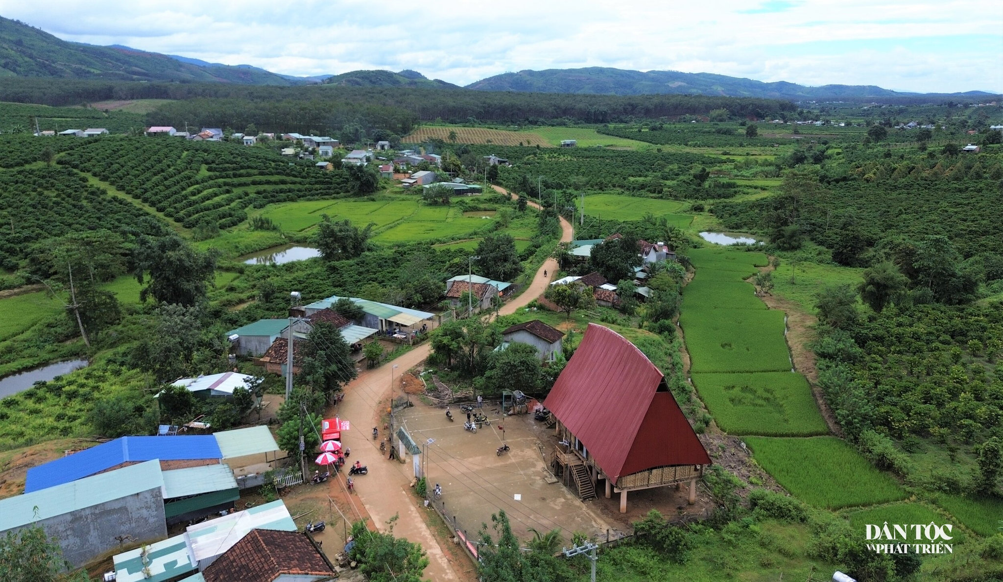 nhà rông