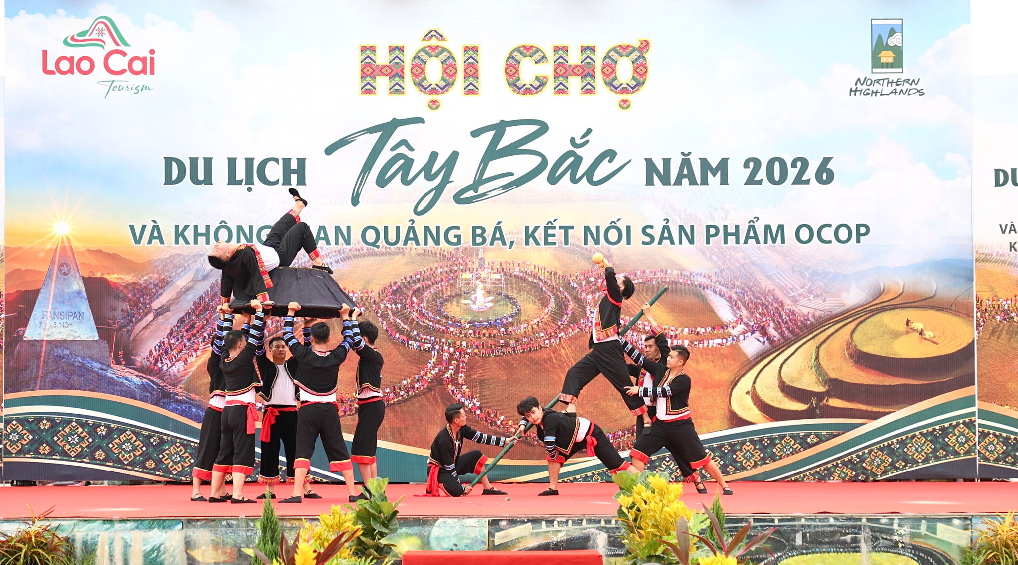 Sắc màu Tây Bắc hội tụ tại Lào Cai, mở cơ hội cho đặc sản vùng cao 