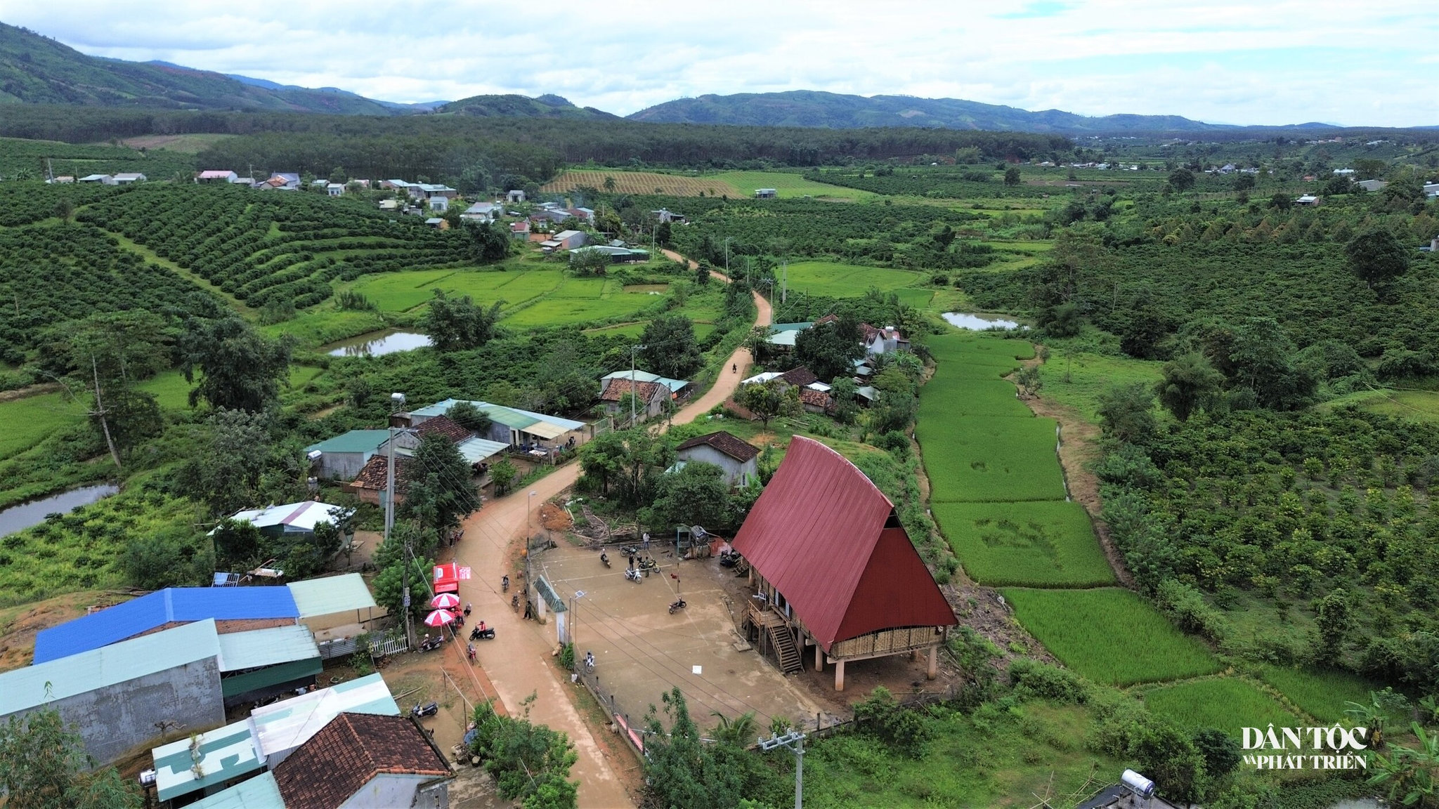 nhà rông