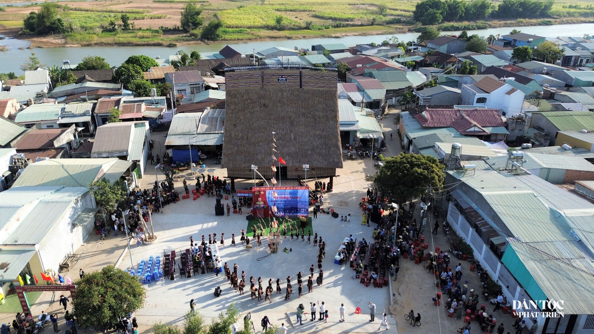 nhà rông