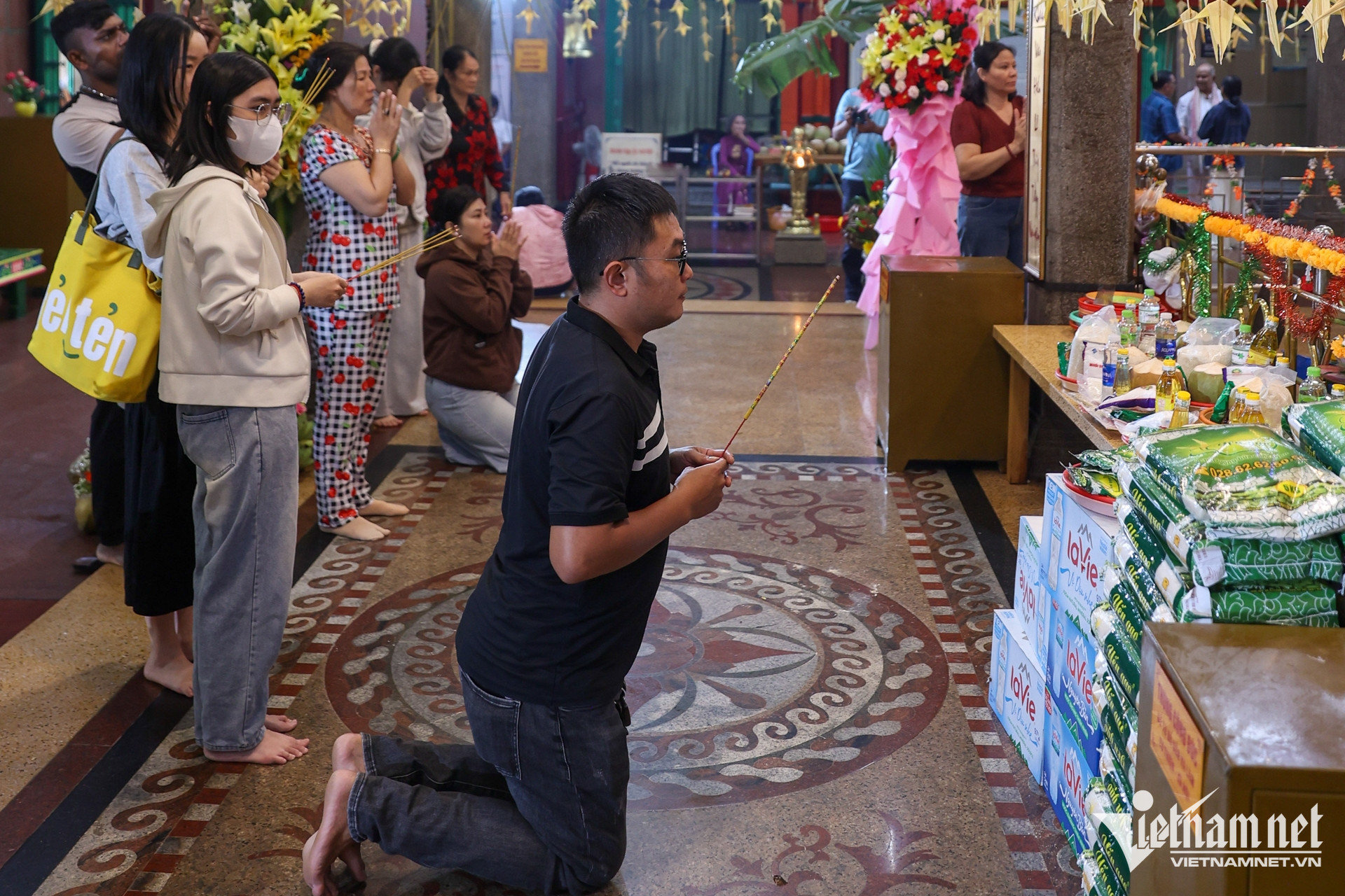 W-chùa ấn độ TPHCM Nguyễn Huế 3.jpg