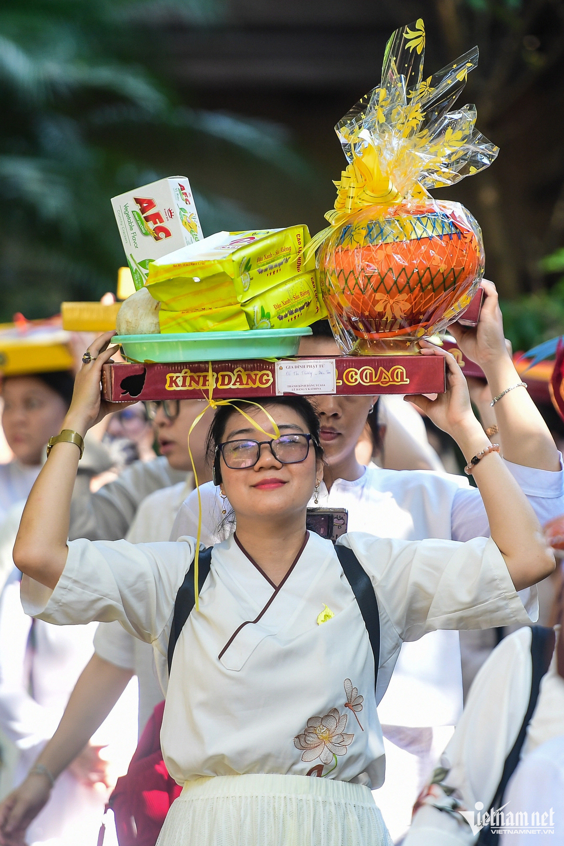 https://static-images.vnncdn.net/vps_images_publish/000001/000003/2026/10/26/dang-y-cathina-tphcm-nguyen-hue-12-1374-2625.jpg