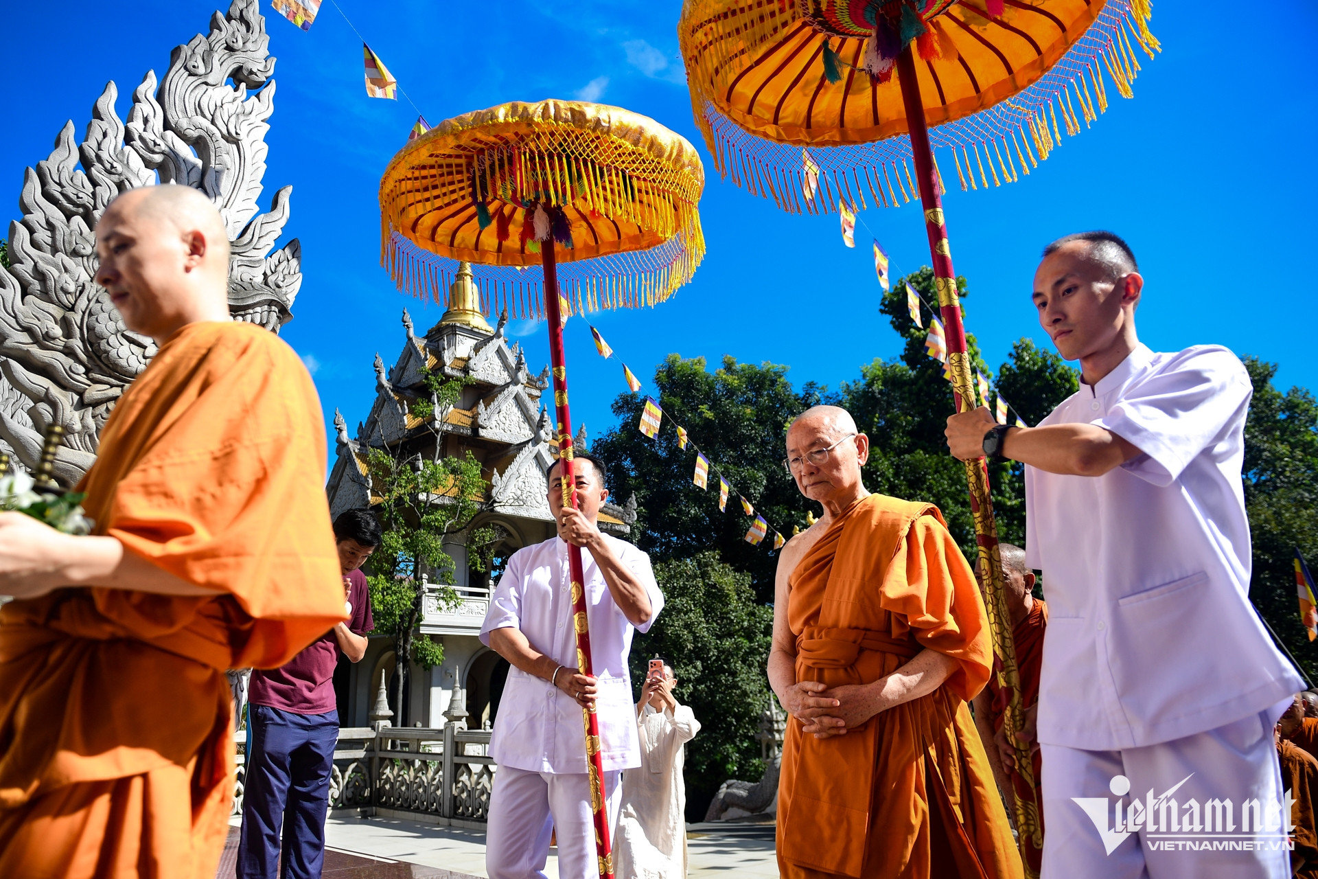W-dâng y cathina TPHCM Nguyễn Huế 26.jpg