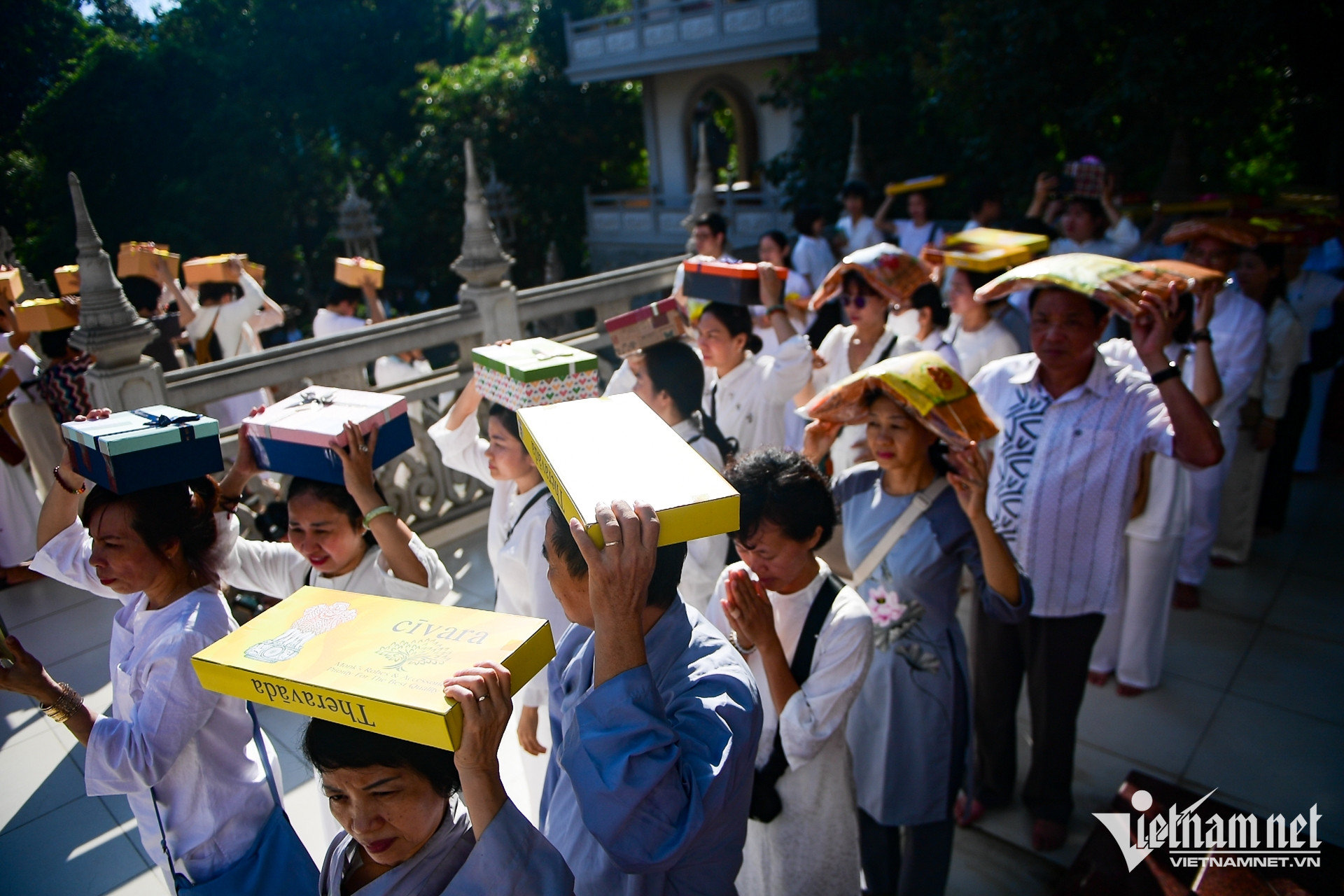 https://static-images.vnncdn.net/vps_images_publish/000001/000003/2026/10/26/w-dang-y-cathina-tphcm-nguyen-hue-5-2621.jpg