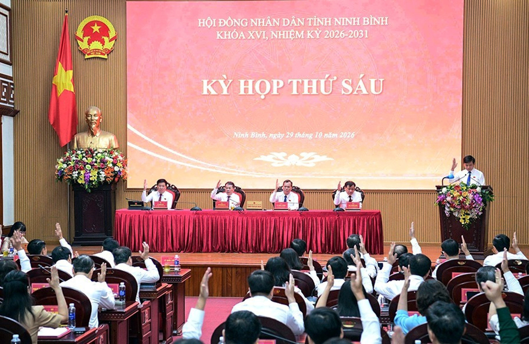 Dân tộc.jpg