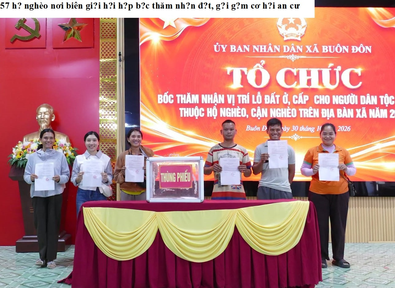 Các hộ đồng bào DTTS nhận đất mang hy vọng an cư 1