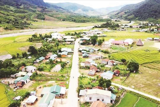 Về thăm "Ngôi làng huyền thoại"