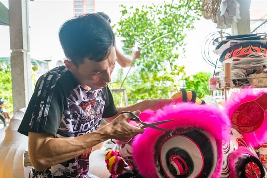Nghề lân ở vùng đất Cố Đô vào mùa Trung thu