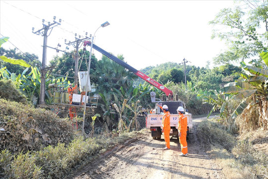 Dũng cảm vượt lên gian nguy, hết mình vì dòng điện sáng