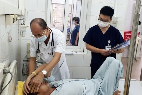 Nhiều bệnh nhân cấp cứu do nhiễm loại vi khuẩn trong bùn đất sau mưa lũ, cảnh báo của chuyên gia Y tế