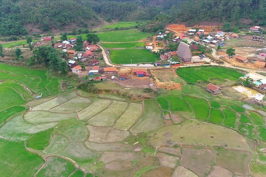 Kon Plông (Kon Tum): Ưu tiên giải quyết tình trạng thiếu đất ở, đất sản xuất và nước sinh hoạt cho đồng bào DTTS