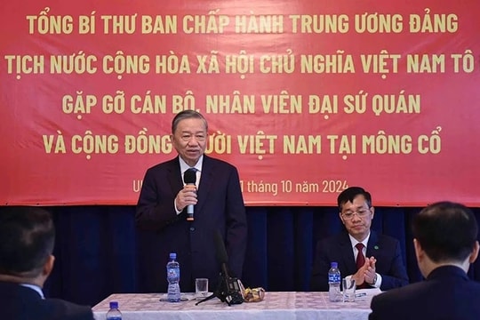 Tổng Bí thư, Chủ tịch nước Tô Lâm thăm, gặp gỡ cán bộ, nhân viên Đại sứ quán và cộng đồng người Việt Nam tại Mông Cổ