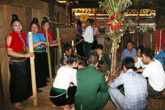 Tỷ lệ hộ nghèo trong đồng bào dân tộc Xinh Mun dự kiến giảm 18,19% so với năm 2019