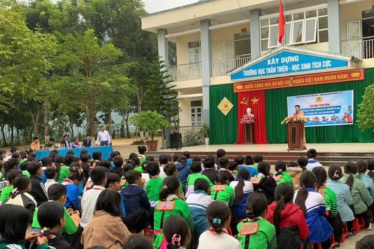 Huyện Mường Lát: Tăng cường tuyên truyền pháp luật góp phần bảo vệ vững chắc an ninh biên giới