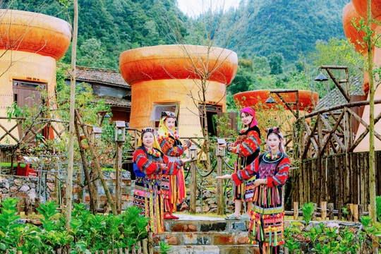 Sắc Xuân ở làng Lô Lô Chải