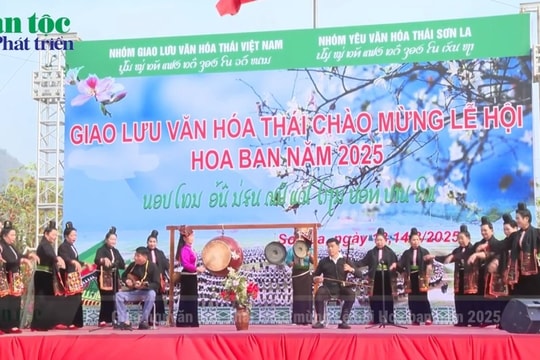 Giao lưu văn hóa Thái chào mừng Lễ hội Hoa ban năm 2025