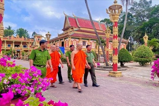 Trà Vinh: Phát huy vai trò Người có uy tín, chức sắc tôn giáo trong vùng đồng bào DTTS