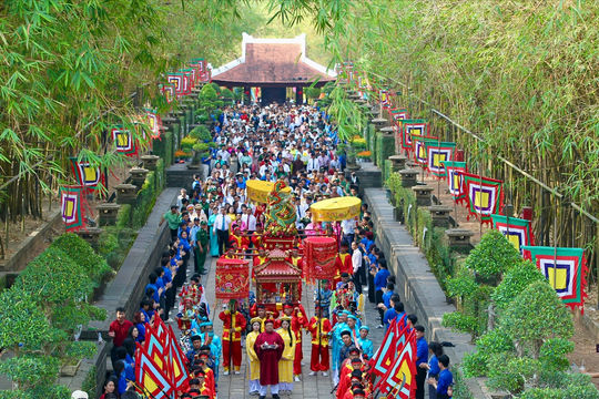 Lãnh đạo và Nhân dân TP. Hồ Chí Minh dâng hương, tri ân công đức của Quốc Tổ Hùng Vương