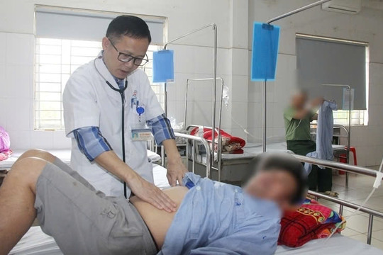 Bắc Giang: Gần 60 người nhập viện sau khi ăn cỗ cưới
