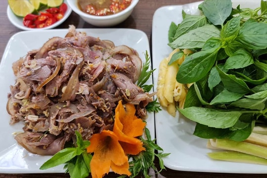 Dê tái chanh Ninh Bình được Taste Atlas vinh danh là món ăn từ dê ngon nhất thế giới