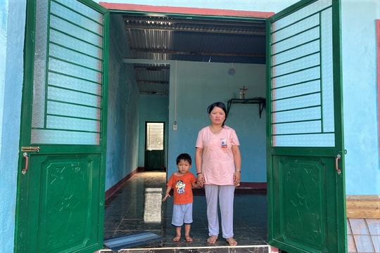 Sau loạt bài Góc khuất từ những căn “nhà tình thương” ở Đăk Tô: UBND tỉnh Kon Tum yêu cầu huyện Đăk Tô kiên quyết xử lý theo quy định