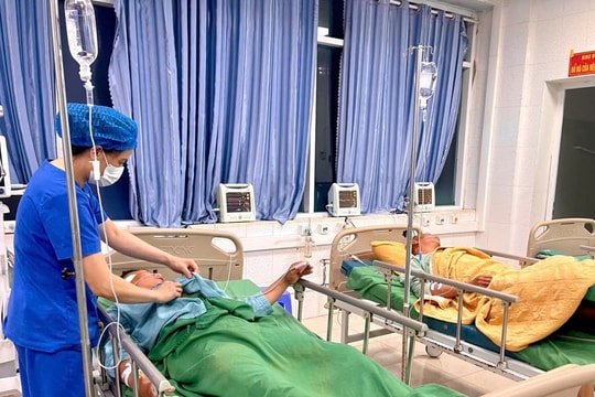 Các nạn nhân bị thương vụ sạt lở tại huyện Phong Thổ đang được điều trị tích cực