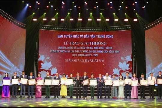 Trao giải sáng tác về “Học tập và làm theo tư tưởng, đạo đức, phong cách Hồ Chí Minh"