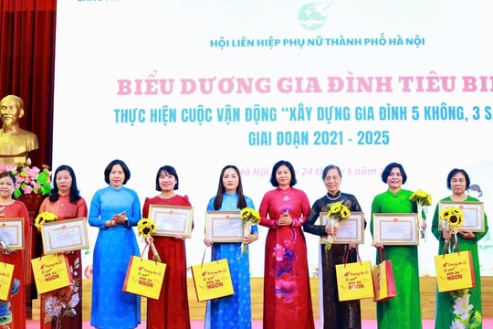 TP. Hà Nội: Biểu dương "gia đình 5 không, 3 sạch" và trẻ mồ khôi vượt khó học tốt