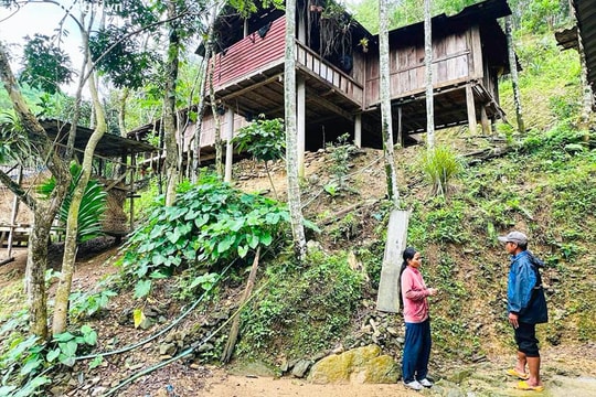Ra Nhong trĩu nặng nỗi lo sạt lở