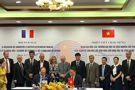 Thúc đẩy chiến lược chung giữa Việt Nam và Pháp trong lĩnh vực khoa học, công nghệ, chăm sóc sức khỏe, đào tạo nguồn nhân lực chất lượng cao