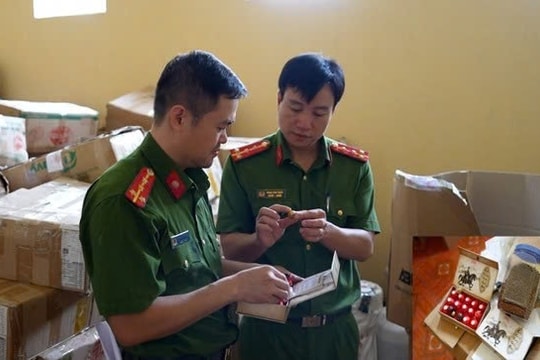 Yên Bái: Bắt giữ cặp vợ chồng sản xuất, buôn bán hàng cấm