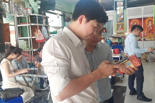 Bộ Y tế cảnh báo 3 loại dầu xoa bóp giả