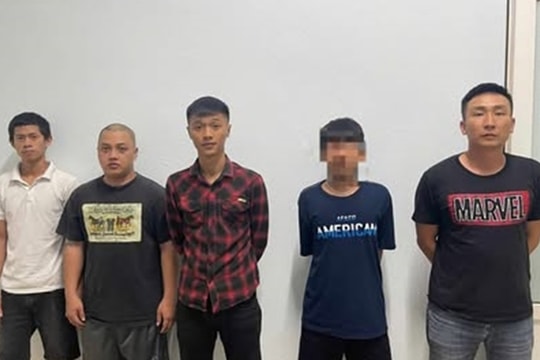 Đắk Lắk: Bắt khẩn cấp nhóm đối tượng hỗn chiến trước cổng bệnh viện giành khách vào quán cơm