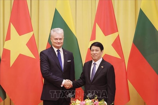 Chủ tịch nước Lương Cường hội đàm với Tổng thống Lithuania Gitanas Nauseda